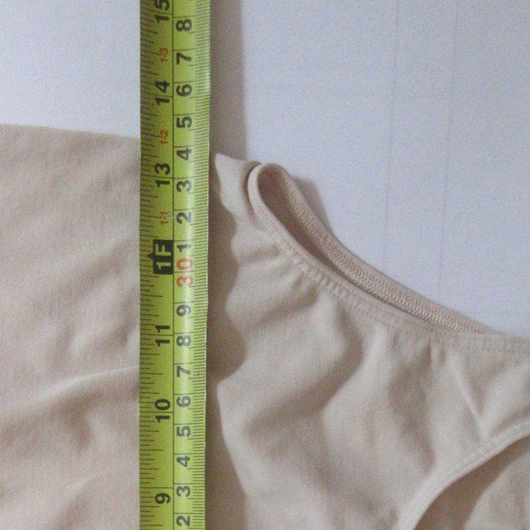 Babaton Aritzia  top tank with a round neckline Women  Beige  Medium/ large - Picture 7 of 7